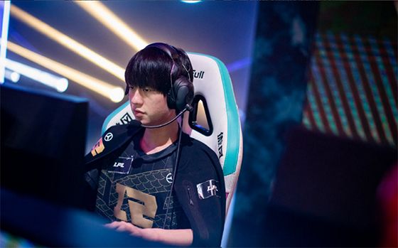 爱游戏体育-Ming在MAD比赛中回归赛场，惊险取胜引发热议！的简单介绍