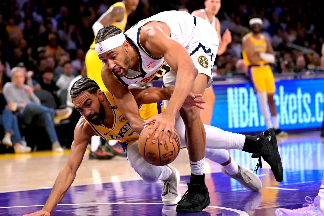 爱游戏-关于詹姆斯巅峰对决，凯恩与90激战湖人分钟，战术调整胜负难料！的信息